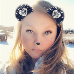 Meet your Posher, Holly